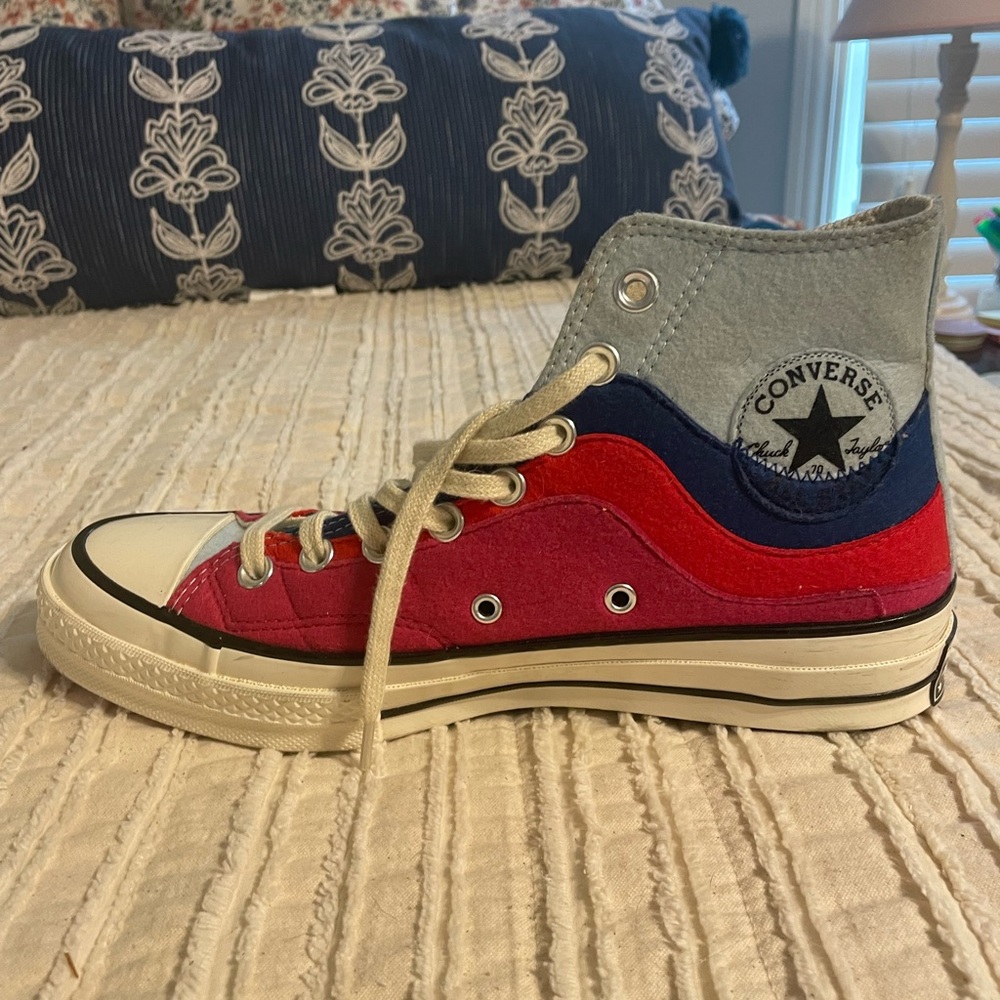 Converse Shoes, Excellent condition!